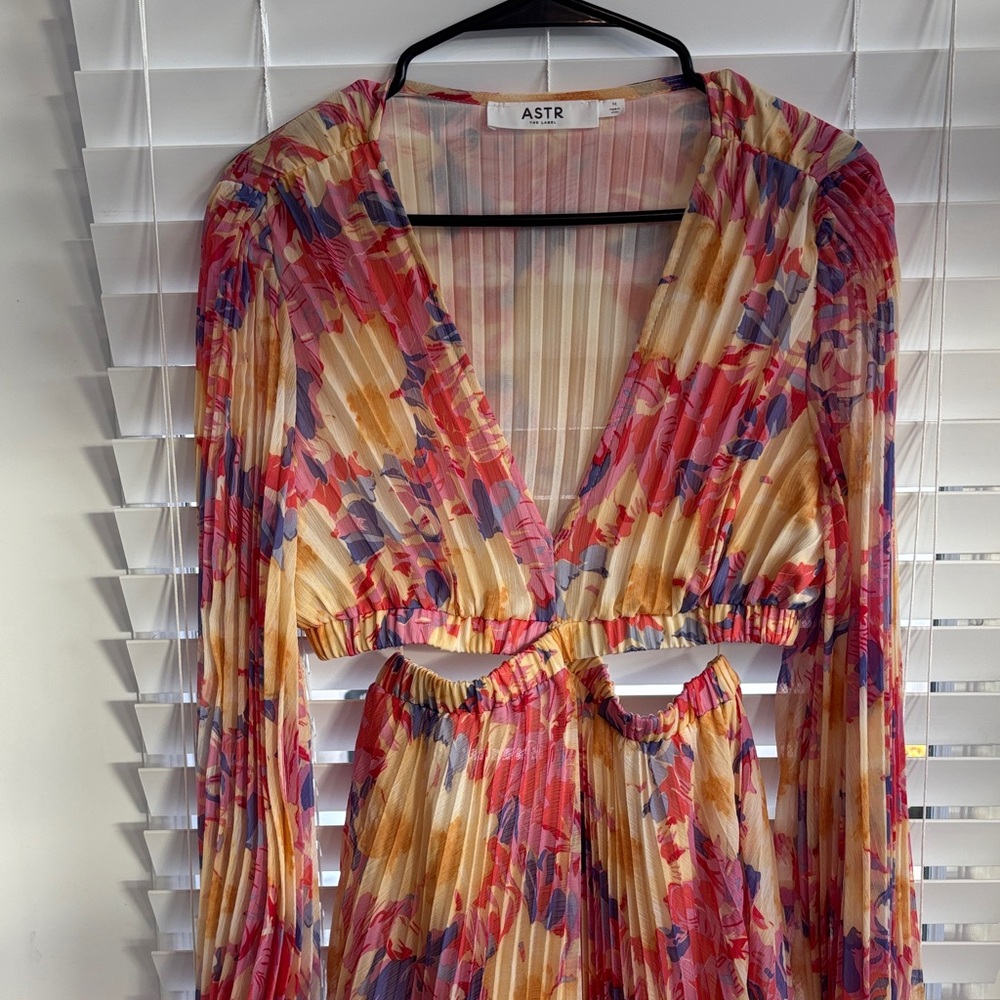ASTR the label Floral Long Sleeve Dress with Cut Out